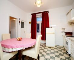 Apartman s 4 sobe za 9 osoba u Splitu