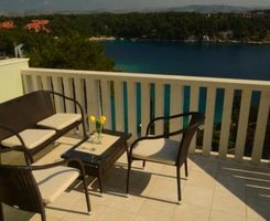 Apartman za 4 osobe Milna