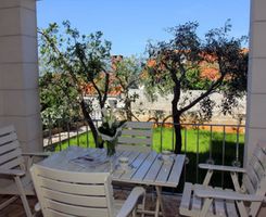 Apartman za 4 osobe Supetar Brač