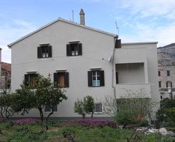 Apartman App 1/3 trojka u Komiža