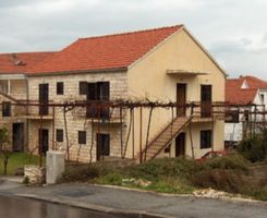 Apartman Prizemlje u Supetar