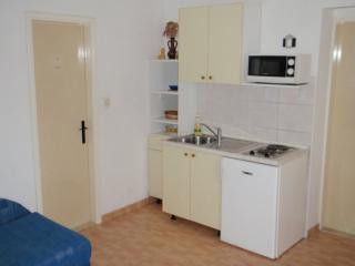 Stan Apartman br. 2 u Makarska 1