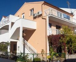 Apartman Prizemlje u Hvar