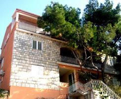 Apartman Paris u Zavalatica