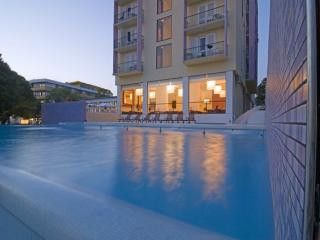 Stan Hotel Adriatic u Biograd na Moru 2